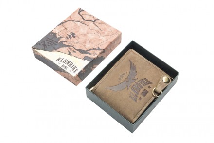 Бумажник KLONDIKE «Harry Eagle», натуральная кожа с металлической цепочкой в коричневом цвете, 12,5 х 10 см